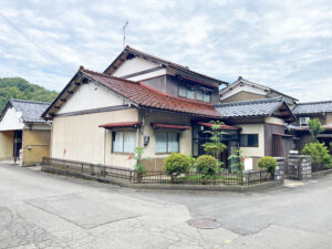 鯖江市西山町【売土地 ※解体必要な建物あり】